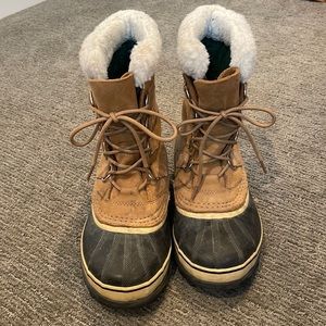 Sorel Caribou winter boots (size 8)